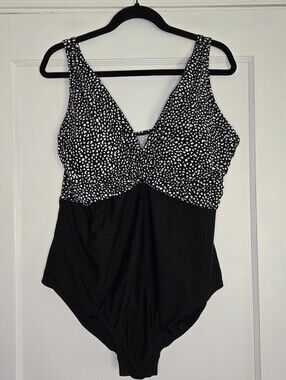 Caribbean Sand Black & White Dotted V-Neck One-Piece Swimsuit Women's 20W